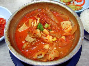 Korean_stew-Kimchi_jjigae-05